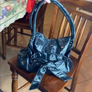 Perlina Shoulder Bag